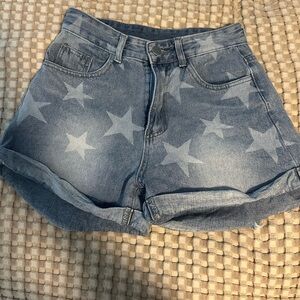 Women’s Romwe Starred Denim Shorts